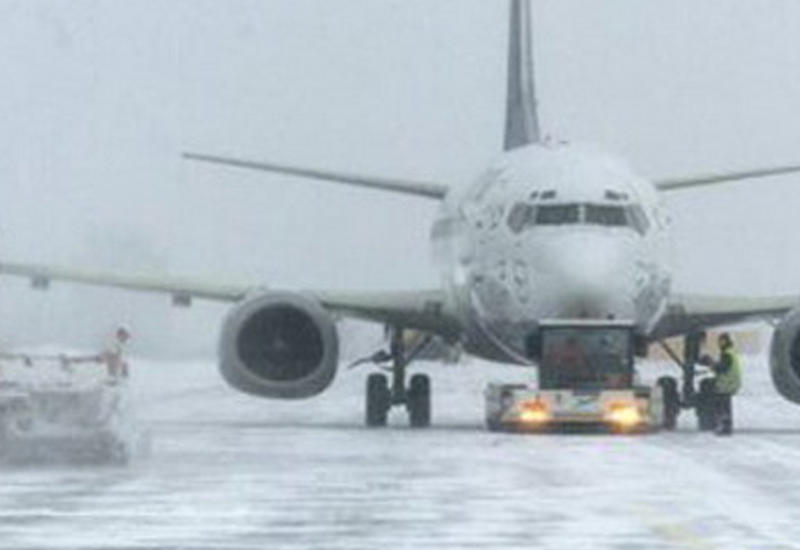 Снегопад не повлиял на работу бакинского аэропорта