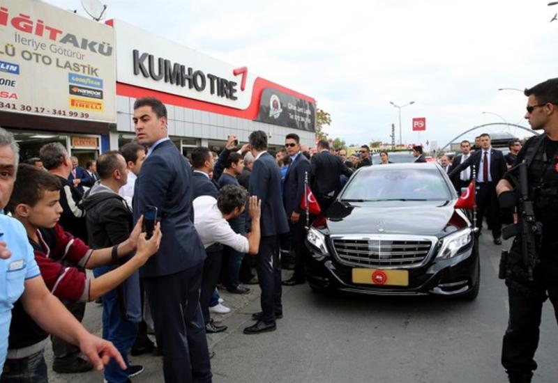 Автомобиль из кортежа Эрдогана совершил аварию