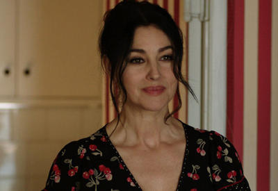 Əməkdar artistin model qızını Monika Belluçiyə bənzətdilər <span class="color_red">- FOTO</span>