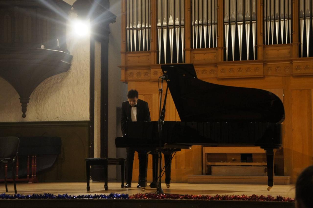 В Зале камерной и органной музыки проходит серия новогодних концертов