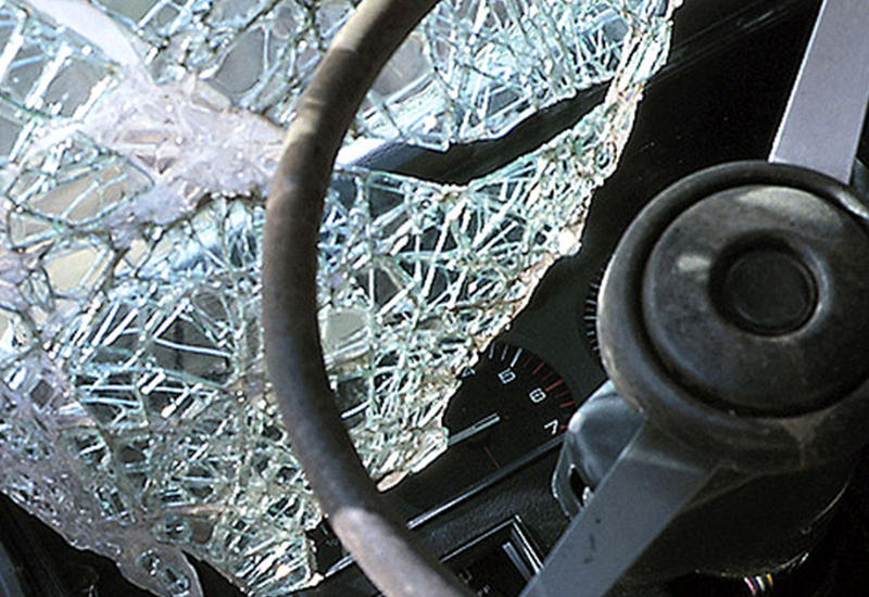 В Лянкяране автомобиль упал в овраг, есть погибший
