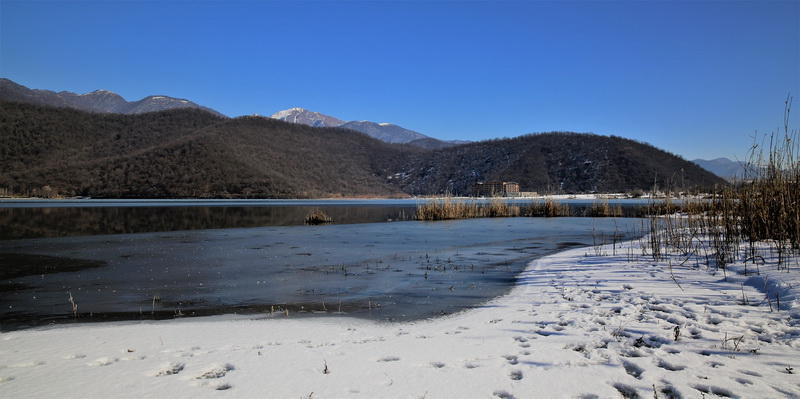 Это - Азербайджан: Ледяное зеркало озера Нохур