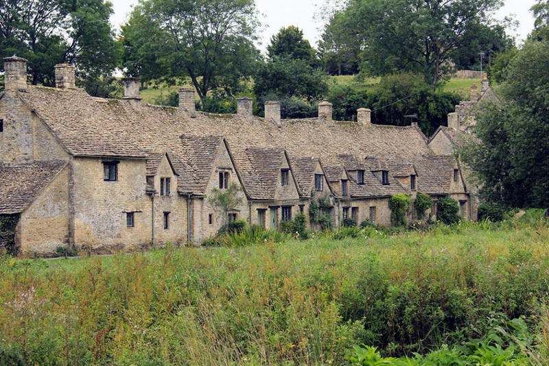 Байбери – деревня, изображенная в британских паспортах