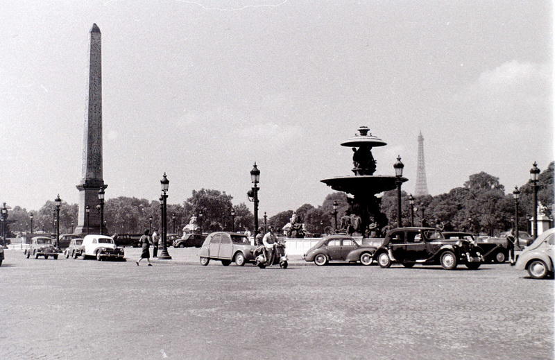 Черно-белый Париж 1955 года в объективе фотографа-любителя