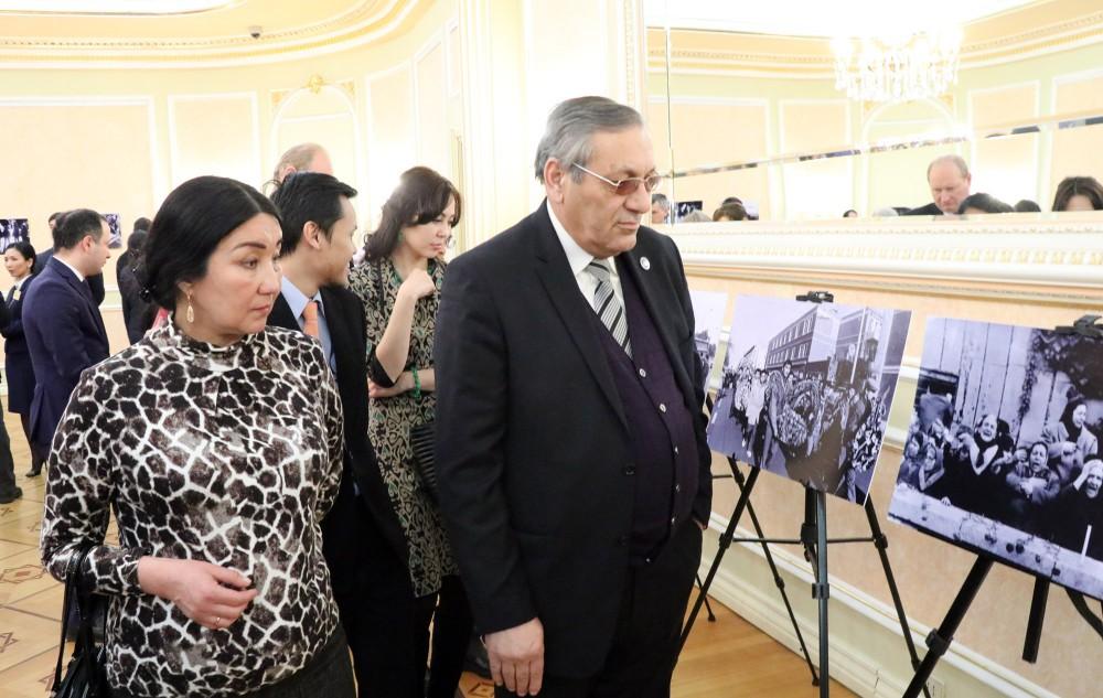 В Астане открылась фотовыставка о трагедии 20 Января