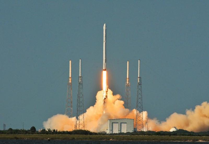 SpaceX впервые после аварии успешно запустила ракету Falcon 9