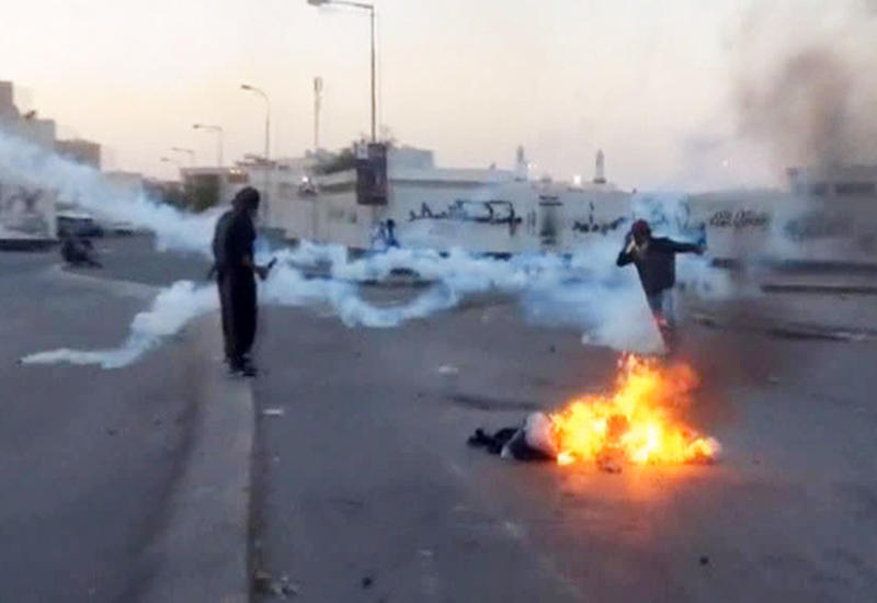 Массовые беспорядки охватили Бахрейн
