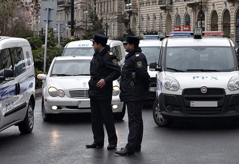 В Баку полицейский автомобиль насмерть сбил пешехода