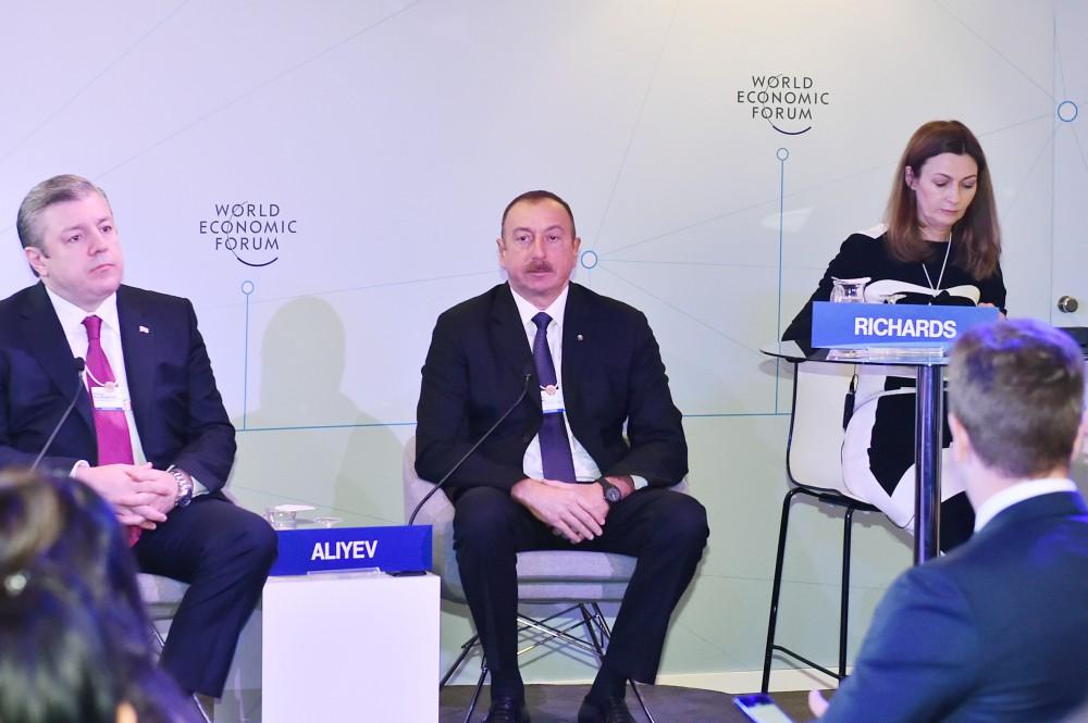 Президент Ильхам Алиев: По железной дороге Баку-Тбилиси-Карс можно будет за короткое время преодолеть Шелковый путь