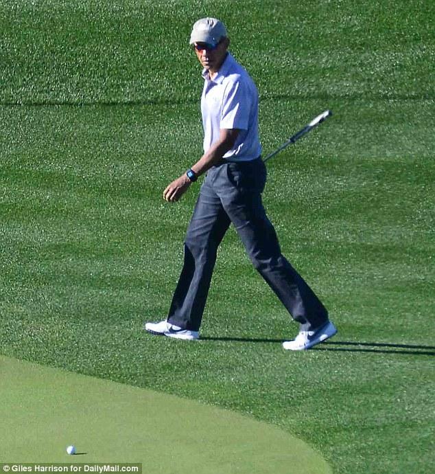 В первый день после окончания президентства Барак Обама сыграл в гольф