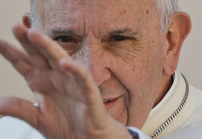 Папа римский призвал не спешить с выводами о политике Трампа