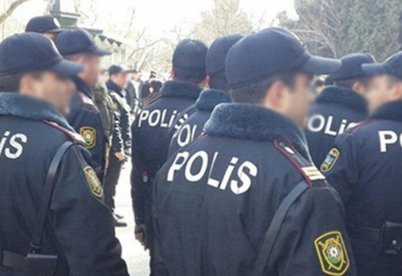 Азербайджанским полицейским могут продлить срок службы