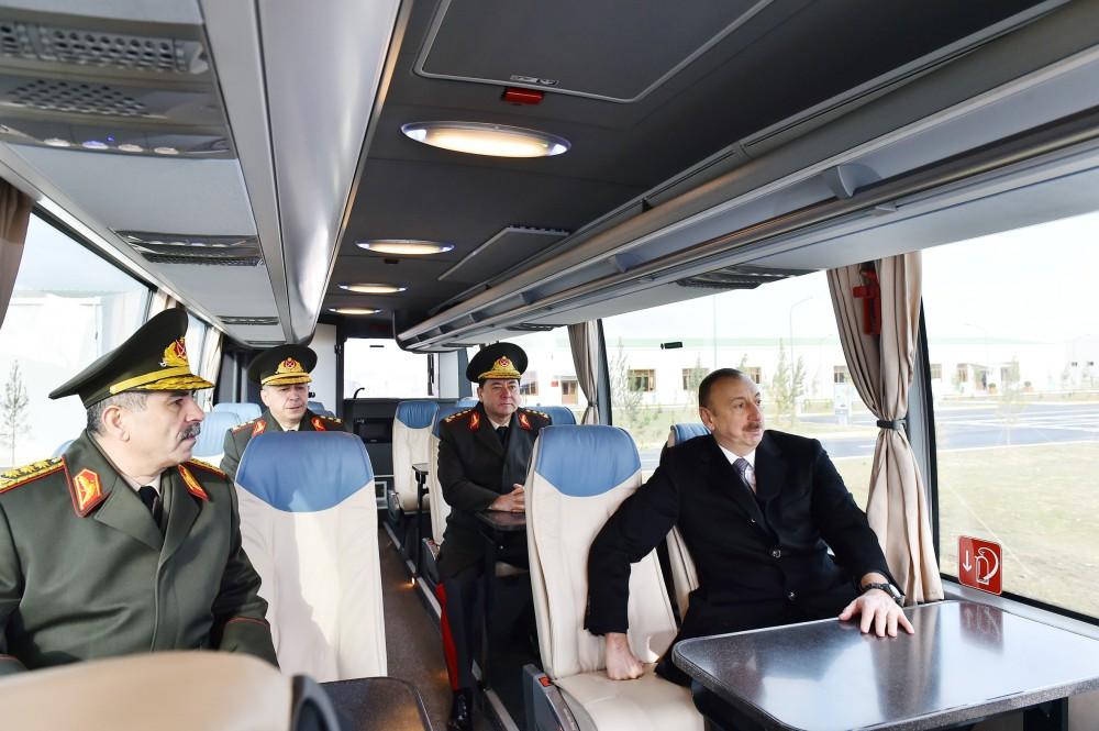 Президент Ильхам Алиев принял участие в открытии военного городка в воинской части в Абшеронском районе