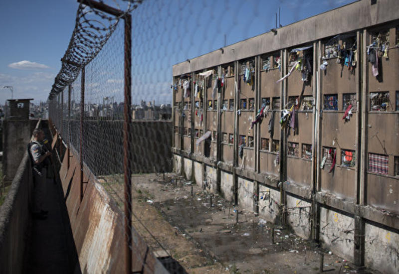 В бразильской тюрьме заключенные сделали барбекю из сокамерников