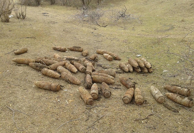 В Агстафе обнаружены десятки неразорвавшихся снарядов