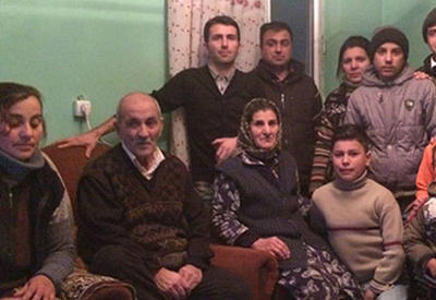 Cocuq Mərcanlıya qayıtmaq üçün ərizə yazan Hüseynovlar ailəsindən <span class="color_red">FOTOREPORTAJ</span>