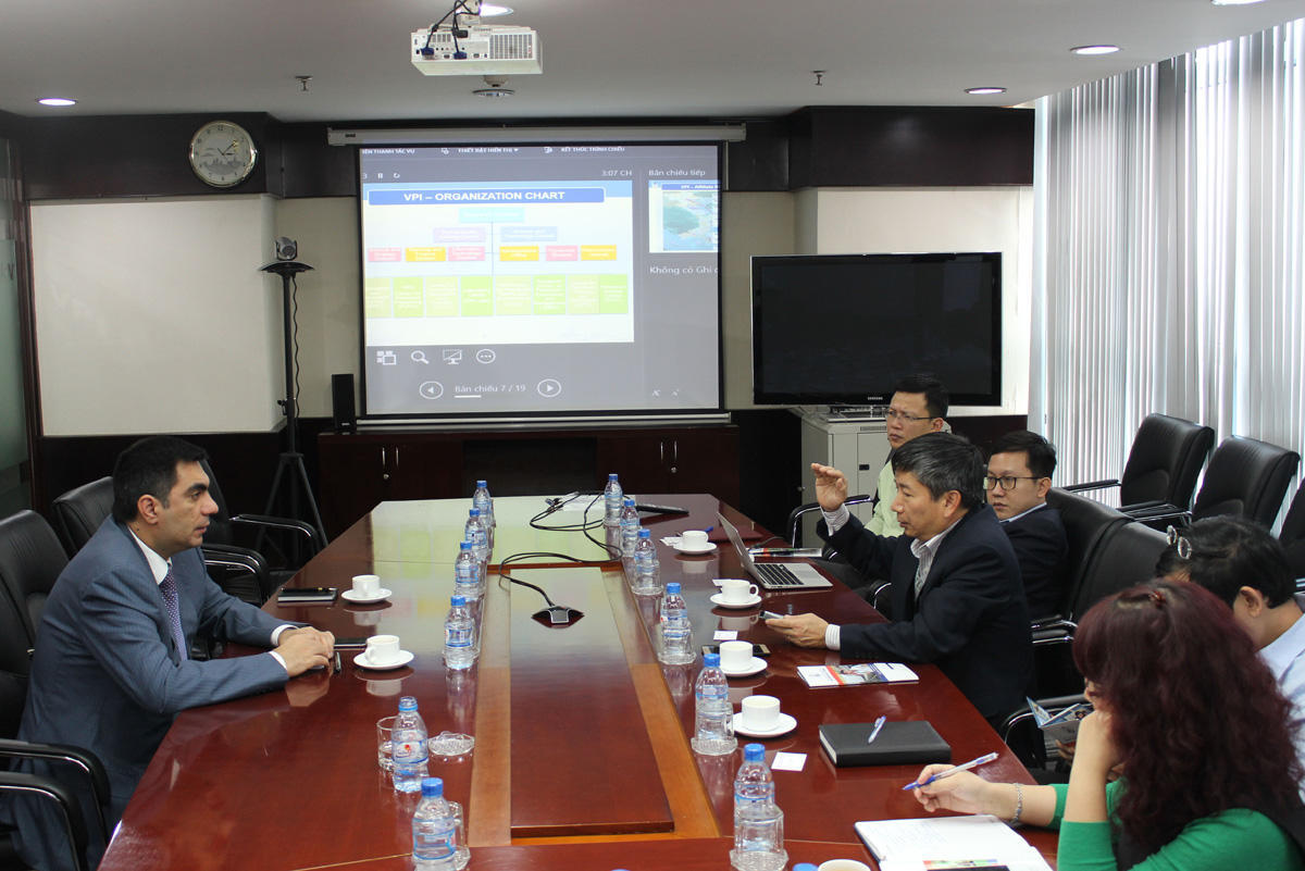 Ректор БВШН посетил Институт нефти Вьетнама