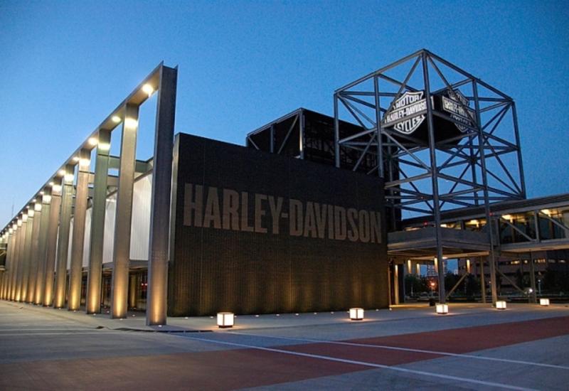 Harley-Davidson отменила визит Трампа на завод