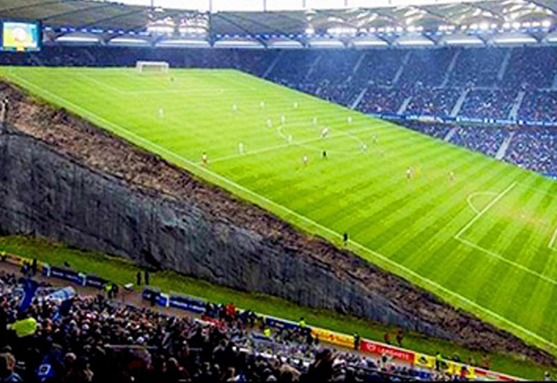 10 самых необычных футбольных стадионов мира