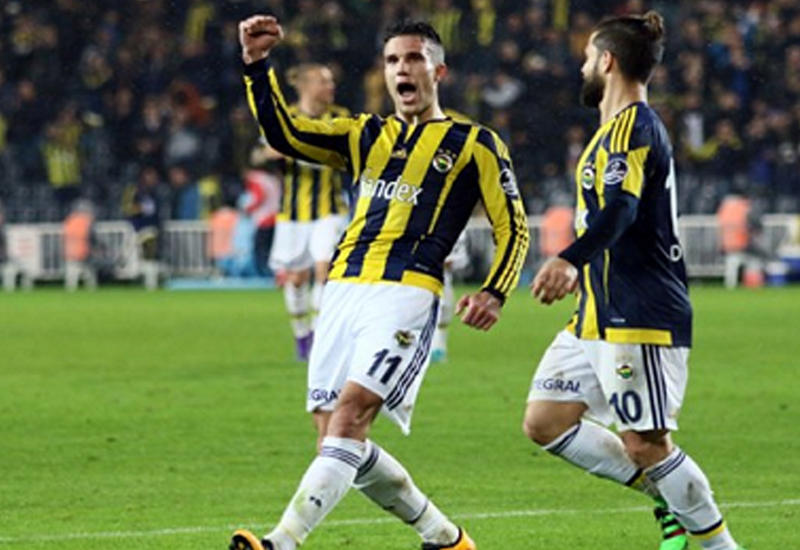 Гол ван Перси принёс «Фенербахче» победу над «Бешикташем» в Кубке Турции