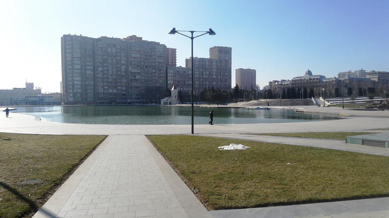 "Мой Баку": Парк Деде Горгуда - прогулка у озера в центре мегаполиса