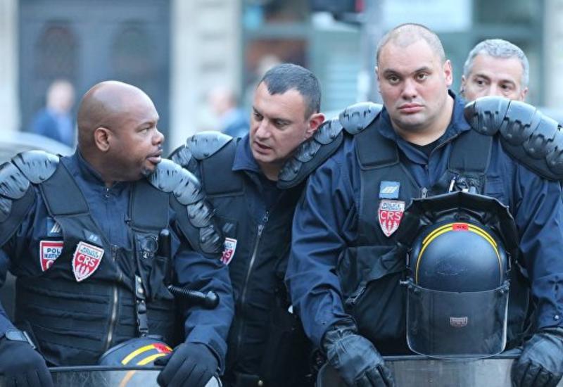 Протесты в пригороде Парижа закончились массовыми арестами