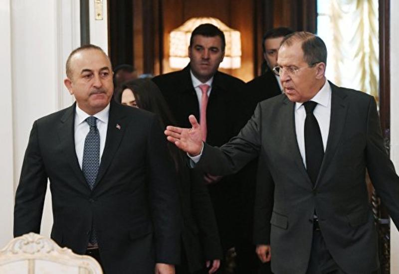 Лавров и Чавушоглу обсудили укрепление режима перемирия в Сирии
