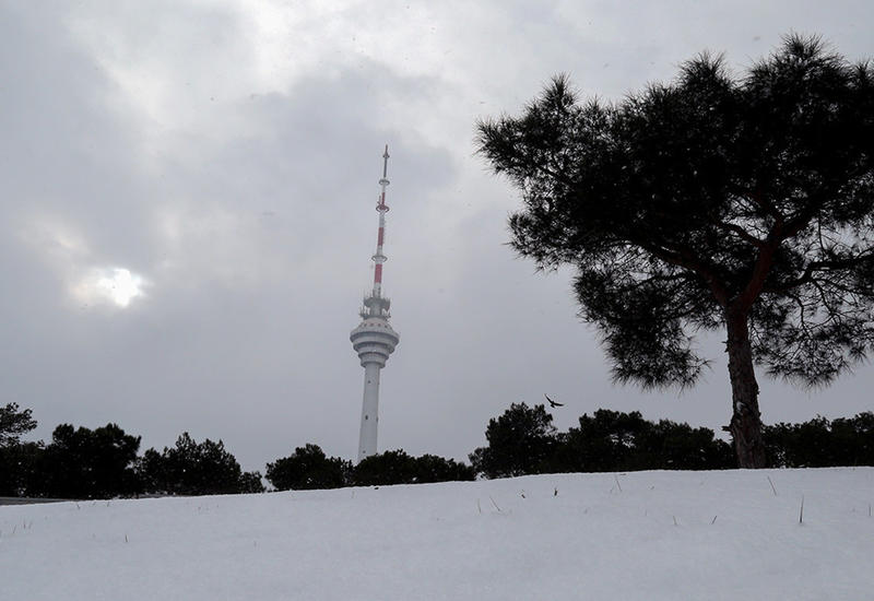 В Баку выпало 24 см снега