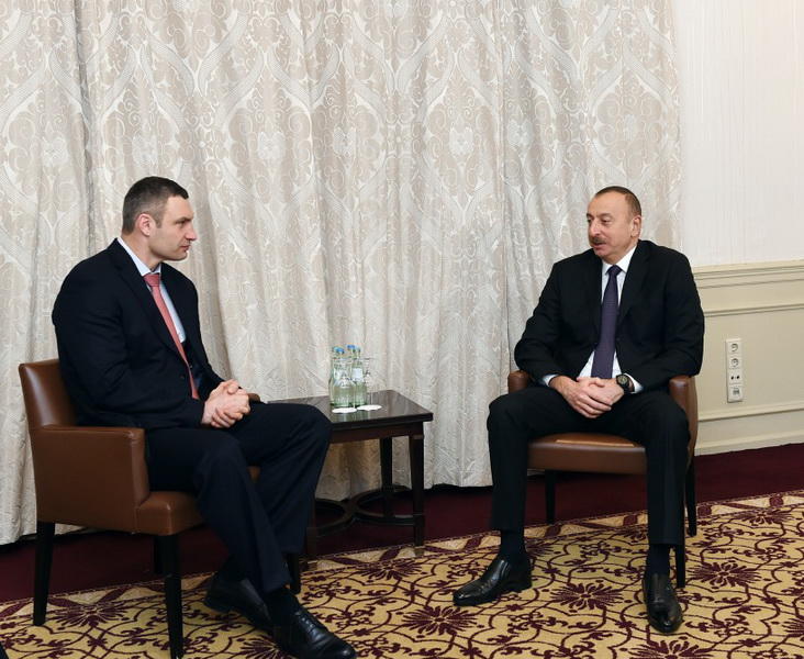 Президент Ильхам Алиев встретился в Мюнхене с мэром Киева и главным исполнительным секретарем компании МАN SE