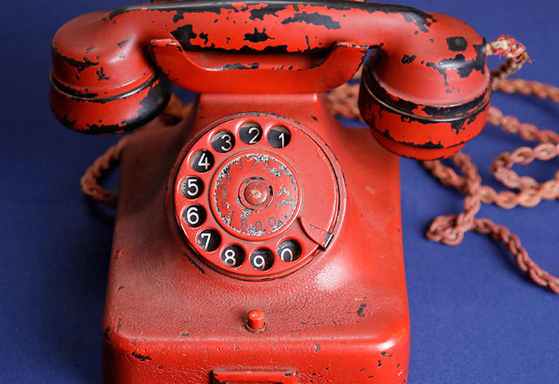 Красный телефон Гитлера хотят продать за $300 тысяч