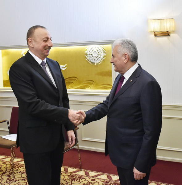 Президент Ильхам Алиев встретился в Мюнхене с премьер-министром Турции Бинали Йылдырымом