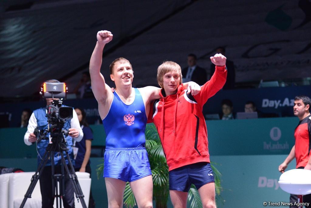 Азербайджанский тамблингист завоевал серебряную медаль Кубка мира по прыжкам на батуте и тамблингу