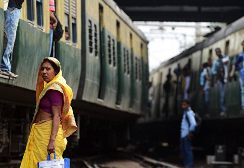 В Индии столкнулись поезда