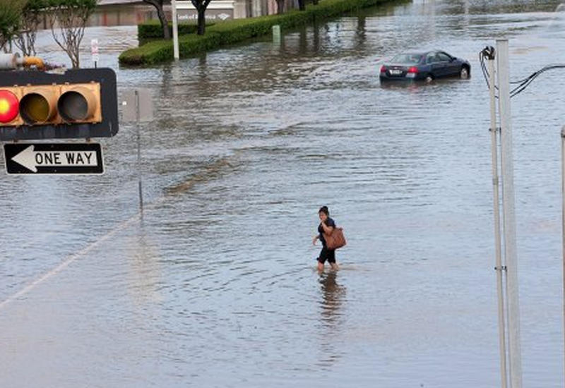 Наводнения в Калифорнии, эвакуированы десятки тысяч человек