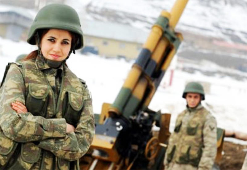 Турецким женщинам-военнослужащим разрешили носить платки