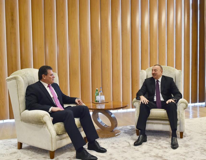 Президент Ильхам Алиев встретился с Марошом Шевчовичем