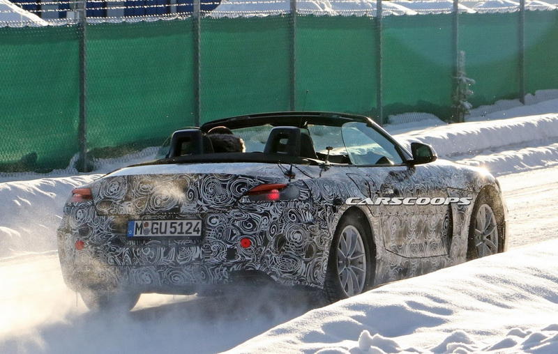 Новый BMW Z5 впервые опустил крышу на камеру