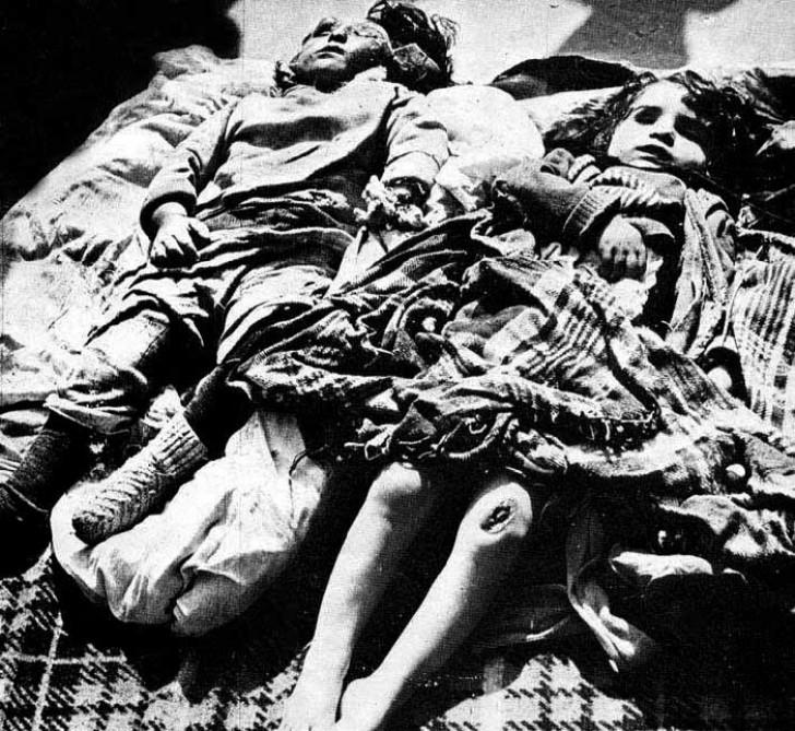 Xocalı soyqırımının fotolarda əks olunmuş qanlı izləri