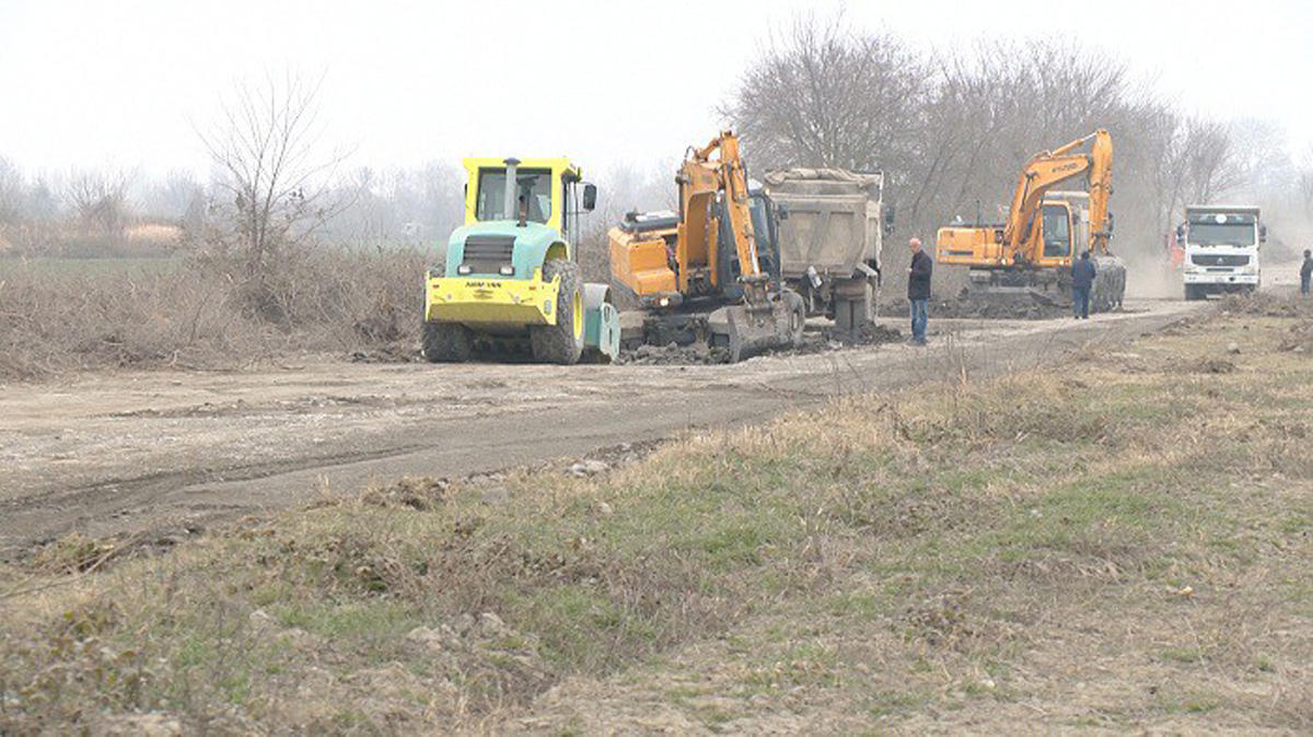 В Азербайджане ремонтируется магистральная дорога