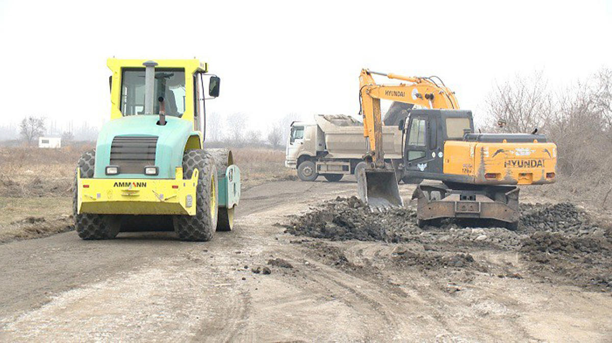 В Азербайджане ремонтируется магистральная дорога