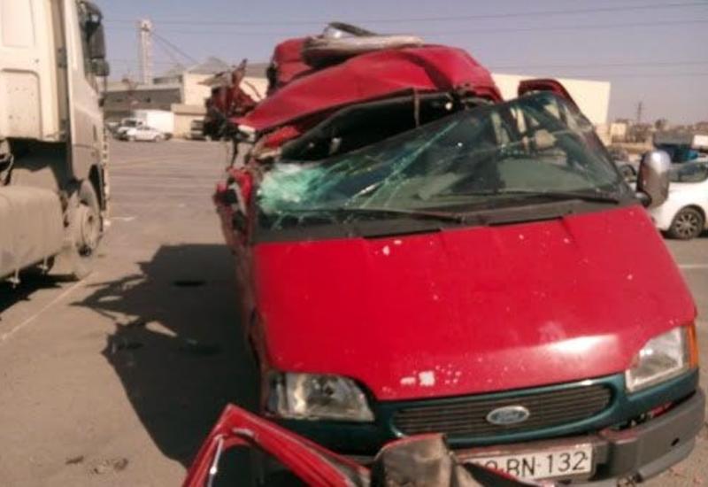 Виновник страшной аварии на трассе Баку-Сумгайыт пытался сбежать от полицейских