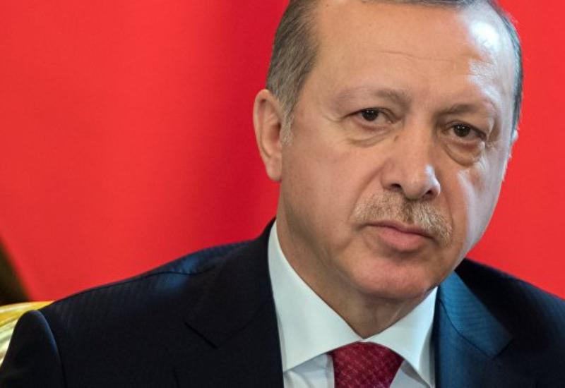 Эрдоган выразил соболезнования Мэй в связи с терактом в Лондоне