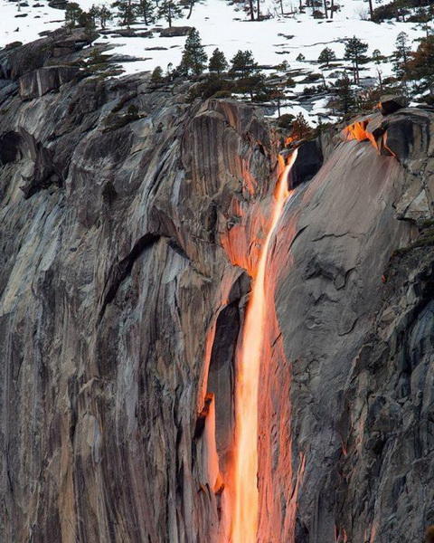 Удивительный водопад "Лошадиный хвост" в США