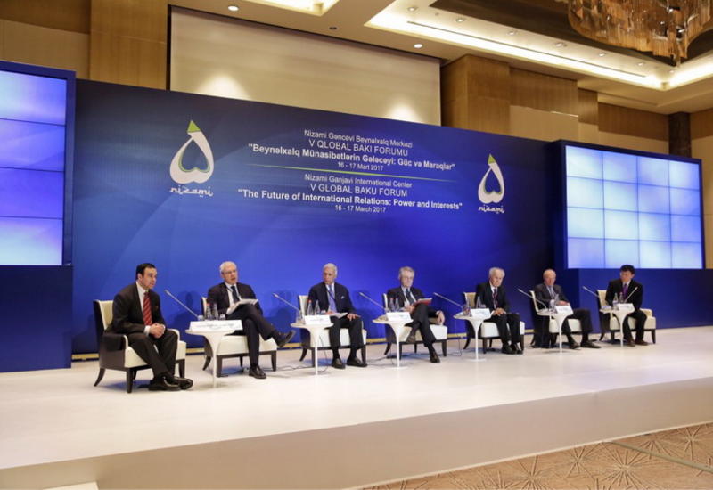 На бакинском форуме обсуждают роль Китая в международных отношениях