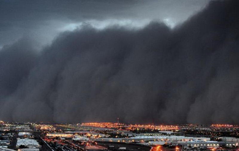 Пугающая песчаная буря в Аризоне