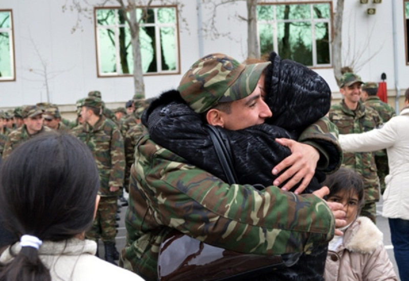 В воинских частях Азербайджана проводится День открытых дверей