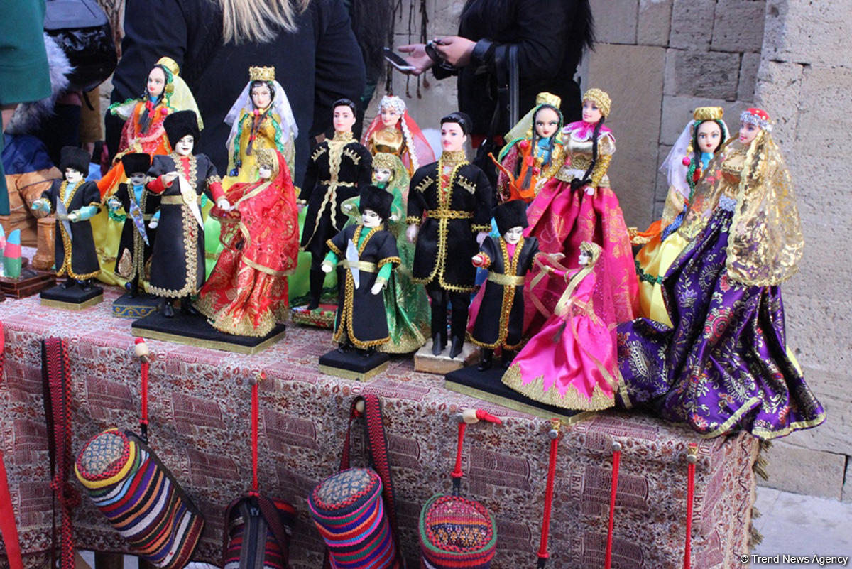 Красочный праздник Новруз в Ичеришехер