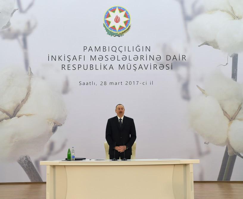 Президент Ильхам Алиев принял участие в республиканском совещании по развитию хлопководства