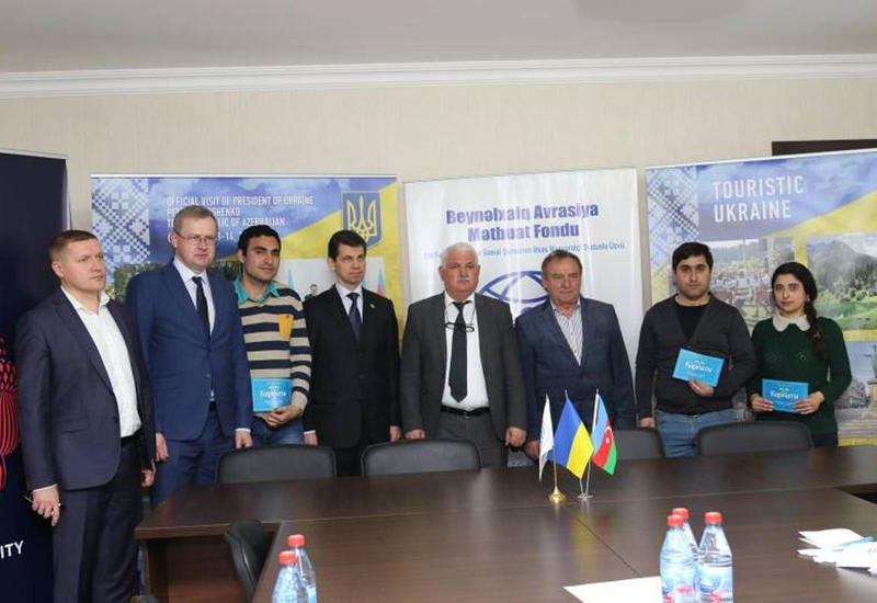Мэр Трускавца пригласил азербайджанцев в город здоровья