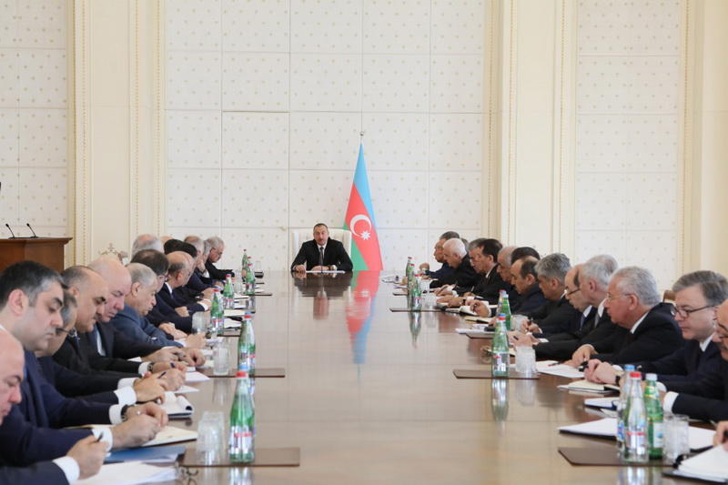 Под председательством Президента Ильхама Алиева состоялось заседание Кабинета министров, посвященное итогам первого квартала года и предстоящим задачам